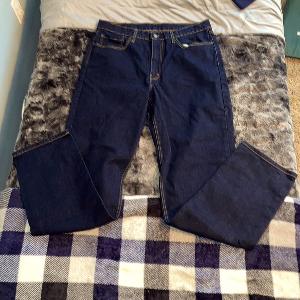 NWOT 550 RELAXED FIT MEN'S JEANS. Size 36 waist 38 length